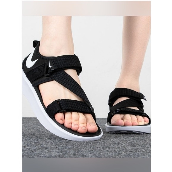 Nike Shoes - Nike Vista Strappy Sport Casual Sandals Women 10 Black White Adjustable Outdoor